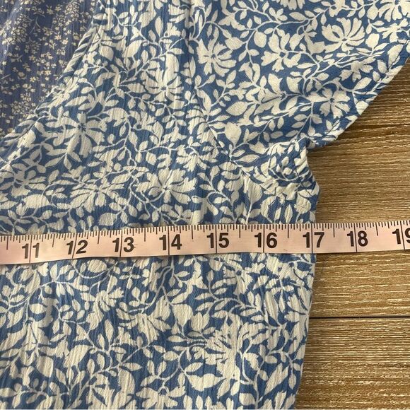 American Eagle Outfitters Floral Mix Short Sleeve Wrap Dress Size Medium - Picture 13 of 16